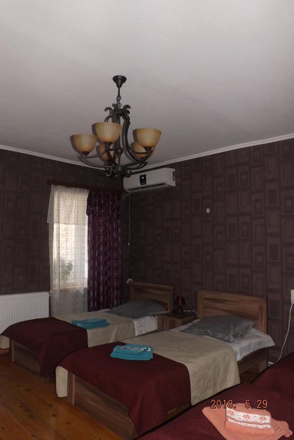 Guest House Gio Tbilissi Extérieur photo