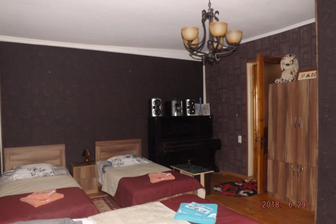 Guest House Gio Tbilissi Extérieur photo